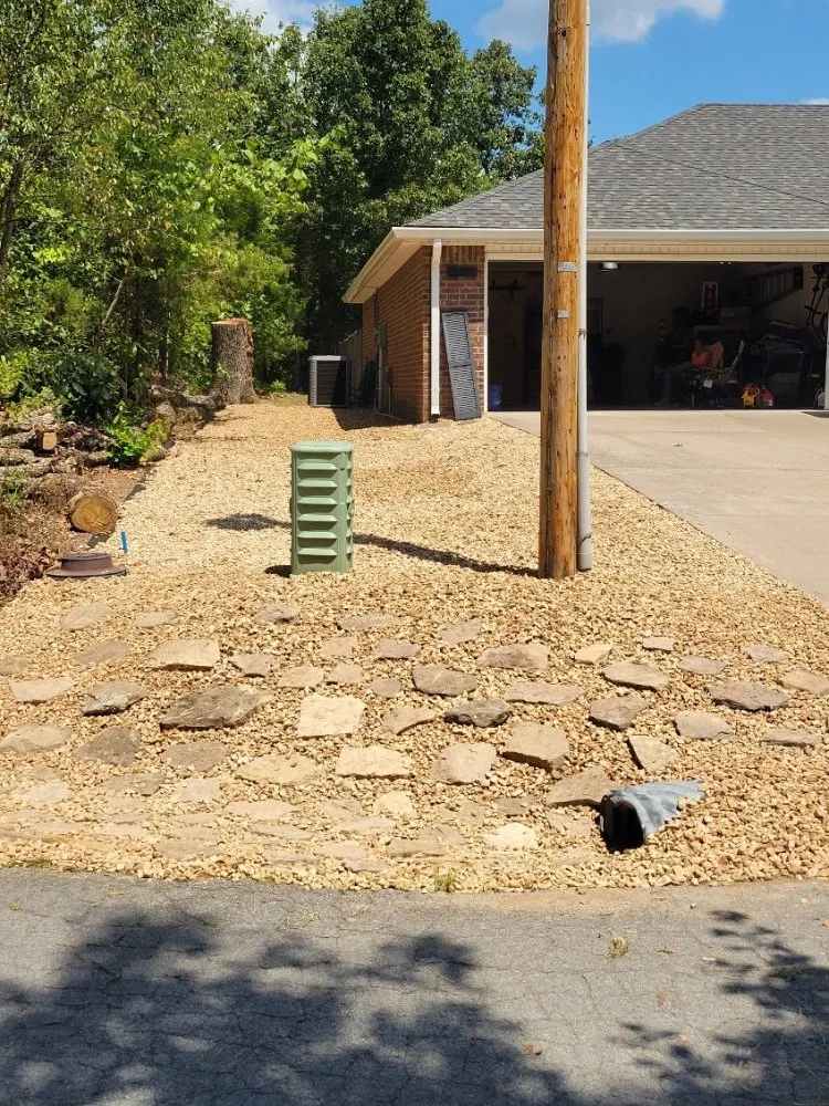 Affordable yard cleanup service with custom design across Bella Vista, AR - Calderon Earthwork