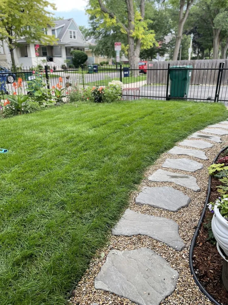 Affordable outdoor landscaping in Chicago, IL - Calderon landscaping