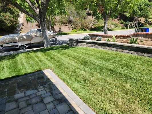 Calderon's Landscaping Logo