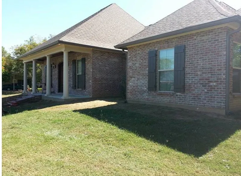 Expert lawn care service experts serving Duson, LA - Caldwell Lawn Works