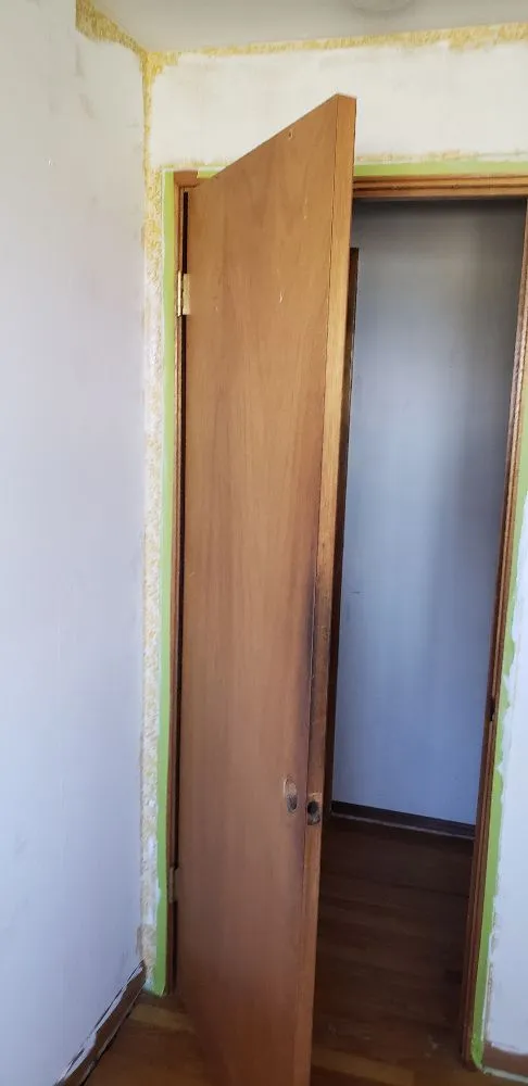 Professional yard cleanup service for residential properties in Seattle, WA by Calebs Handy At It