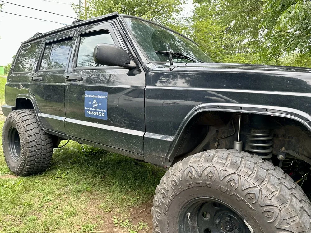 Top-rated lawn mowing service for year-round maintenance in Spartanburg, SC by Caleb’s Handyman Services