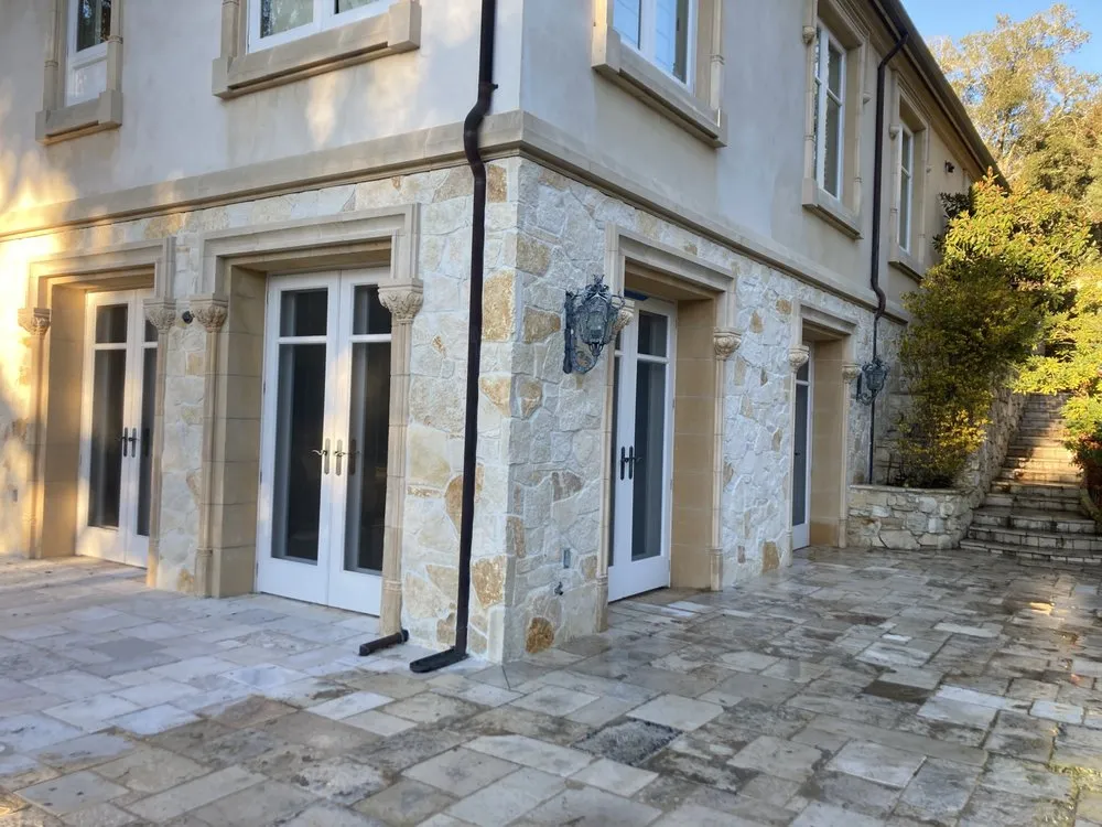 Professional lawn care service with custom design in San Mateo, CA by Caledonian Masonry