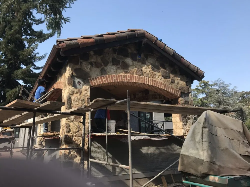 Custom lawn mowing service experts serving San Mateo, CA - Caledonian Masonry