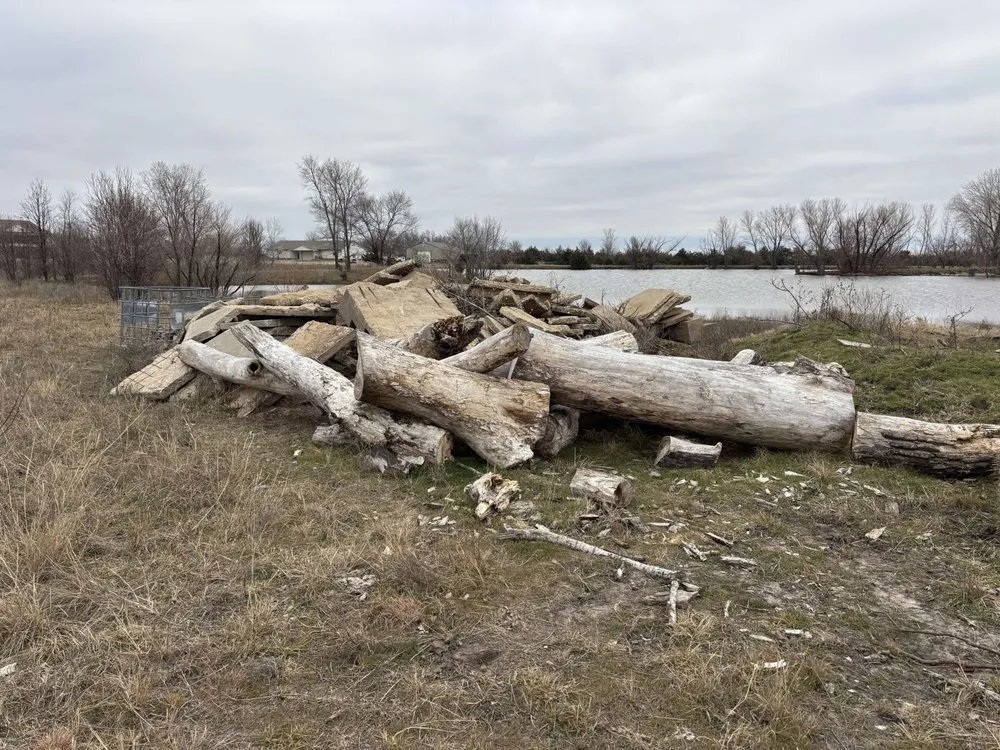 Top-rated yard cleanup service in Wichita, KS by Calef Hauling Services