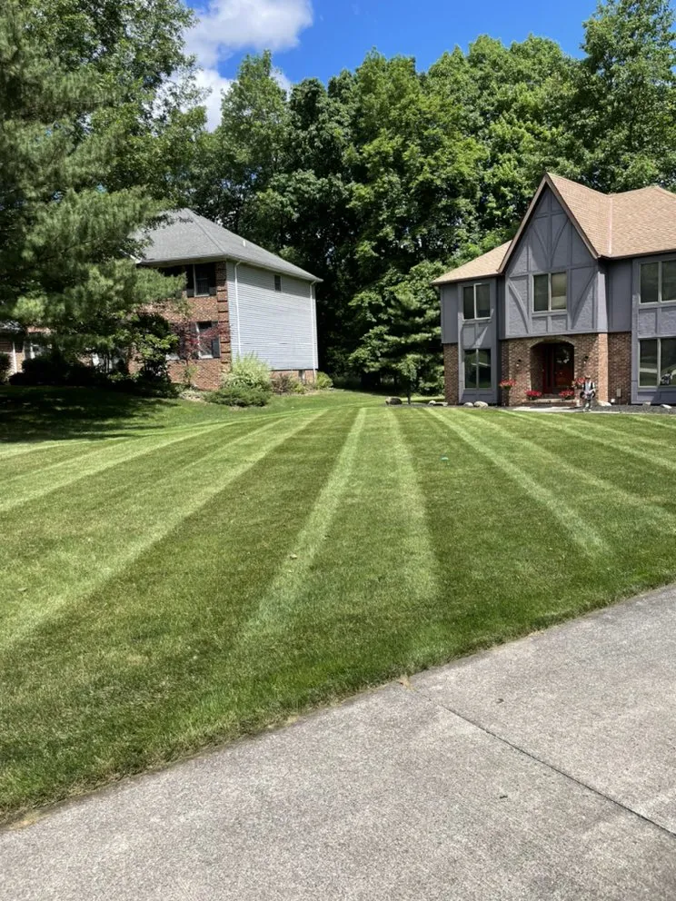 Custom lawn care service with custom design in Middleburg Heights, OH by Cale’s Landscape