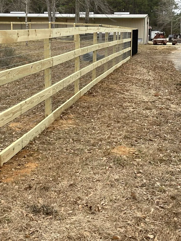 Trusted garden landscaping in Kentwood, LA by Calhoun Fencing & Carpentry work