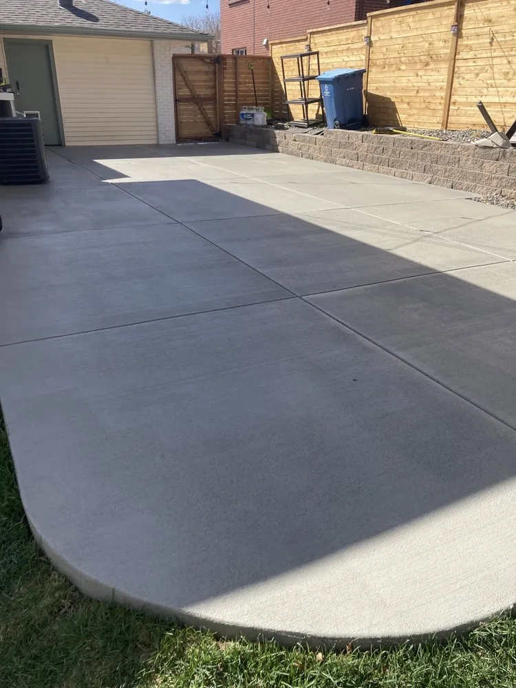 Top-rated lawn care service for beautiful yards across Arvada, CO - Caliber 1 Concrete