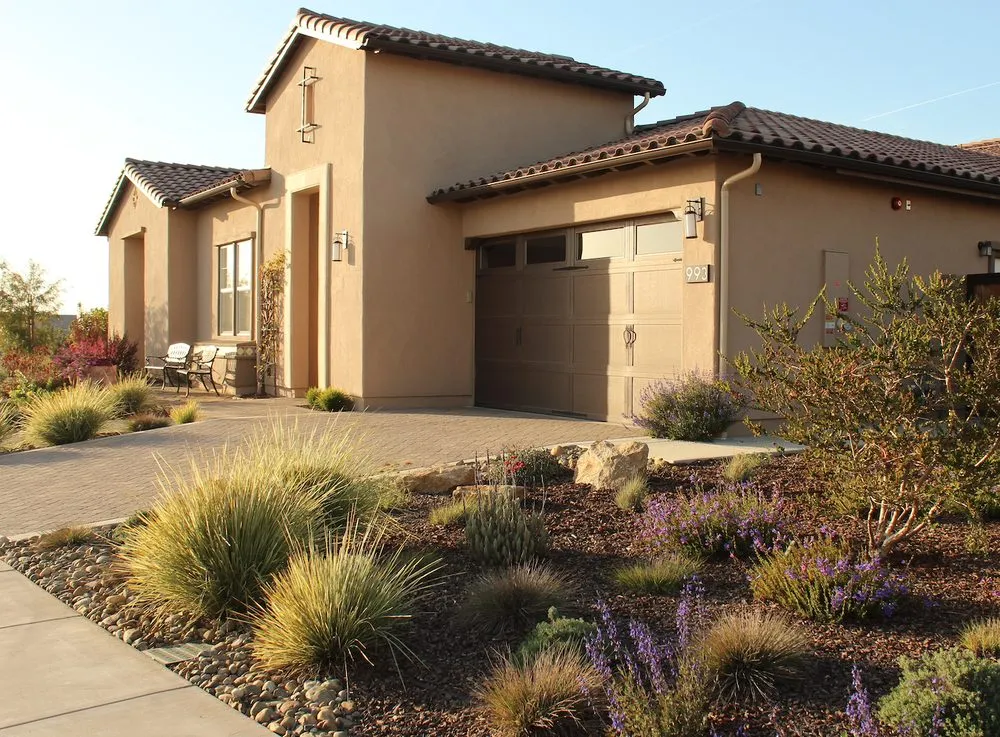 Reliable landscape design in Pasadena, CA by Califia Ecodesigns