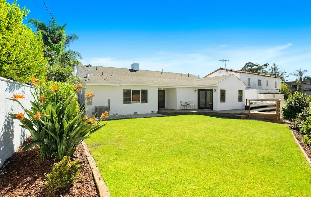 Custom lawn care service in Los Angeles, CA by California Artscaping and Design