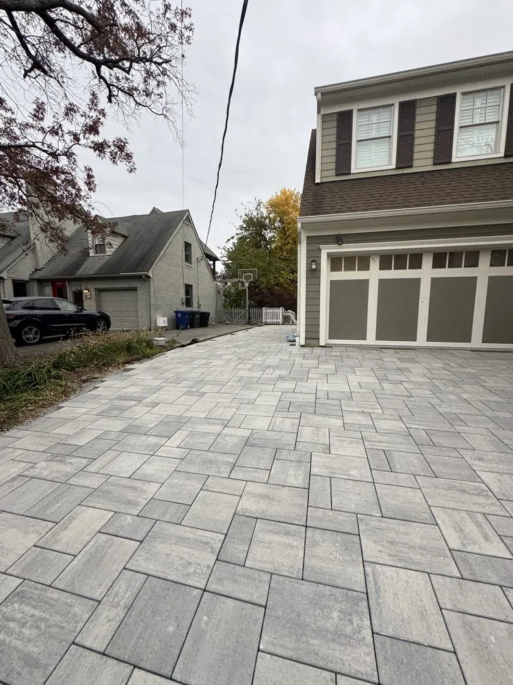 Expert garden landscaping in Sterling, VA by California Concrete