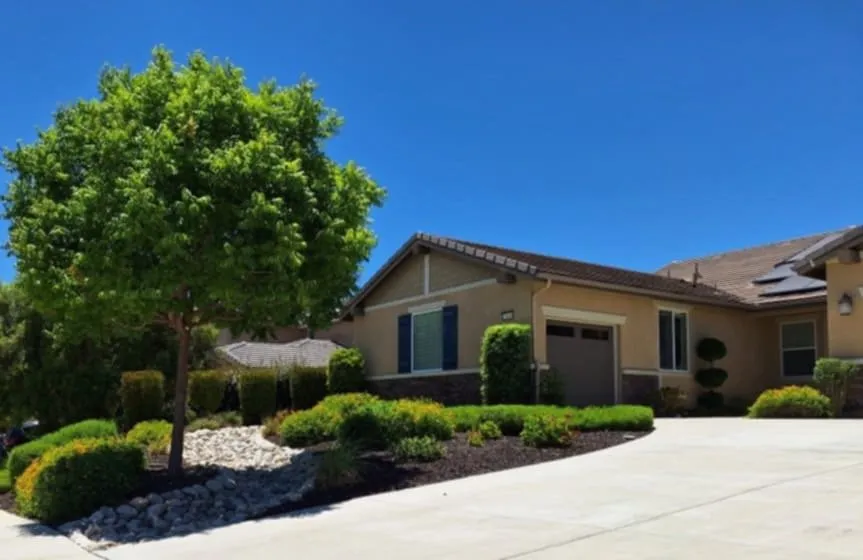 Custom lawn mowing service experts serving Nuevo, CA - California Dream Scape