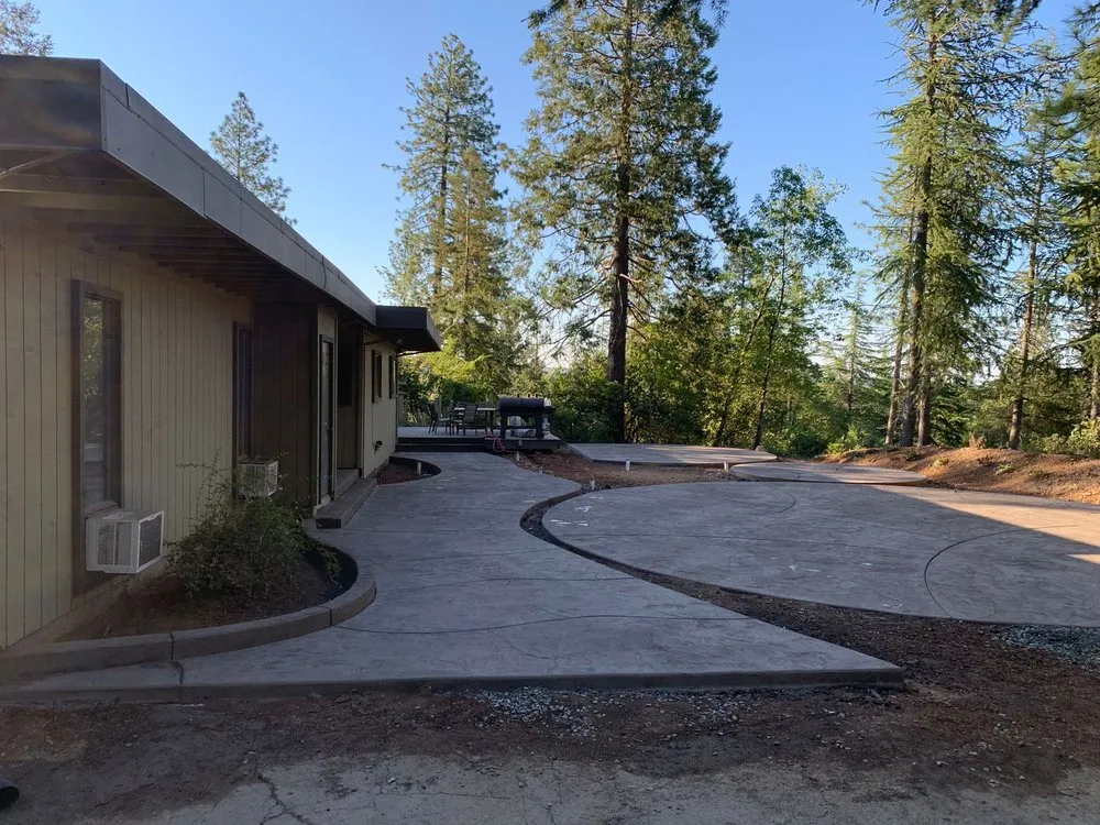 Professional yard cleanup service experts serving El Dorado Hills, CA - California Green Garden