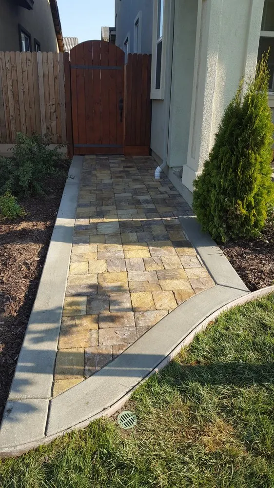 Custom lawn care service for beautiful yards in Manteca, CA by California Landscape Services