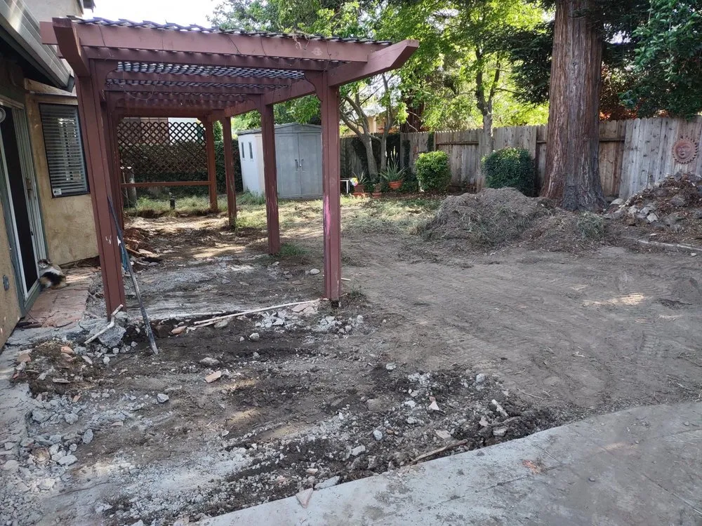 Local garden landscaping for homes in Elk Grove, CA by California Landscaping & Design