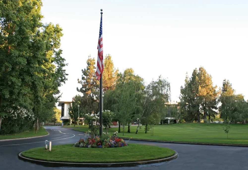 Top-rated outdoor landscaping experts serving Sacramento, CA - California Majestic Landscape