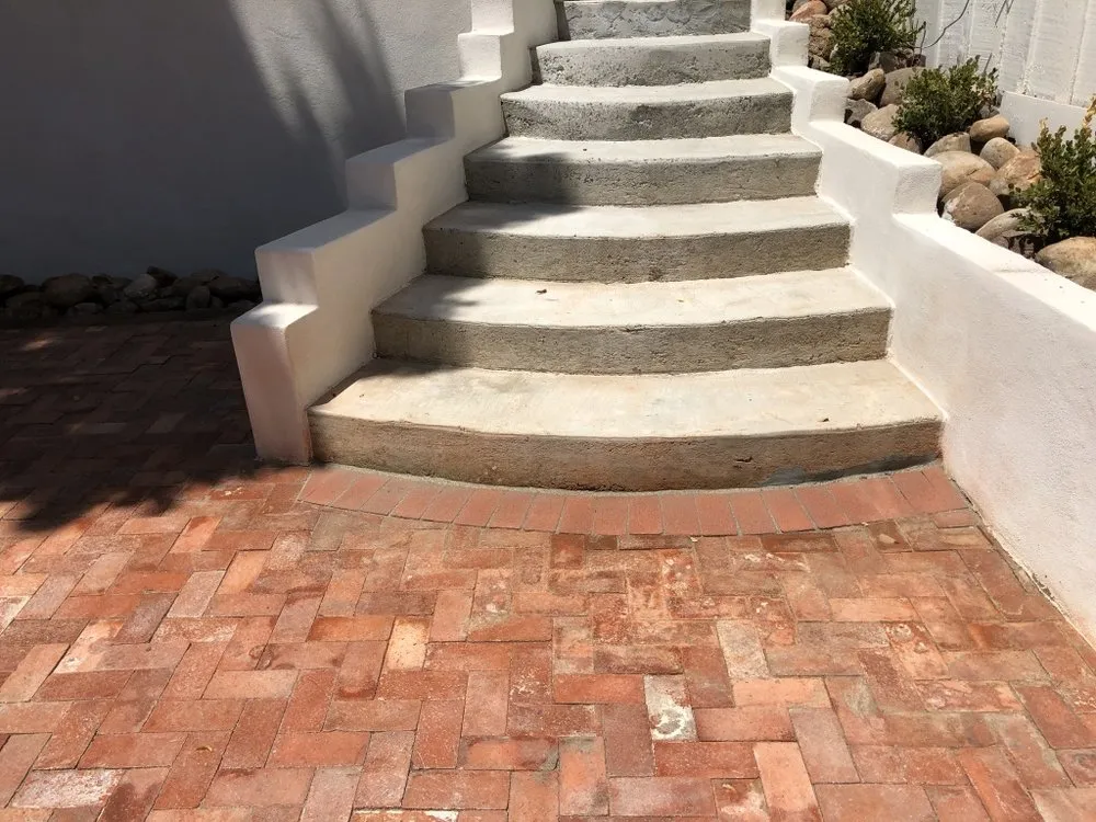 Trusted yard cleanup service experts serving Mammoth Lakes, CA - California Pavers