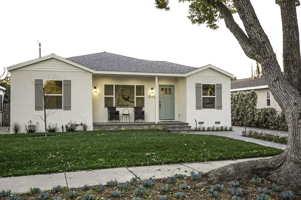 Top-rated landscaping services in Burbank, CA - California Pavingstone