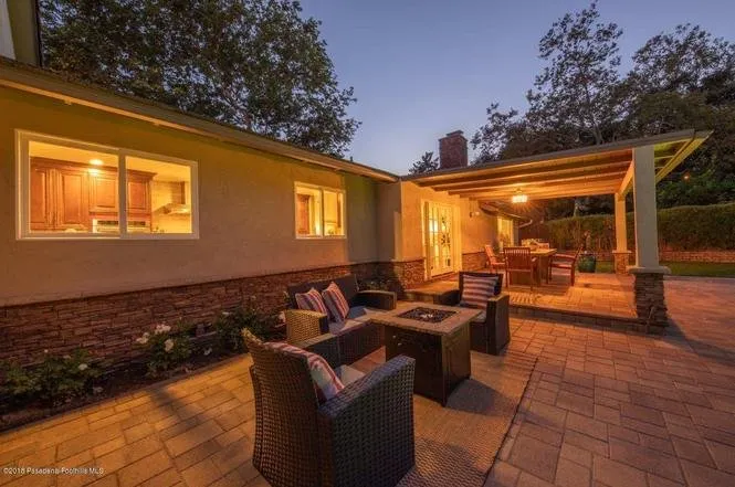 Local landscape installation experts serving Burbank, CA - California Pavingstone