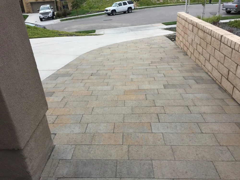 Professional yard maintenance in Burbank, CA - California Pavingstone