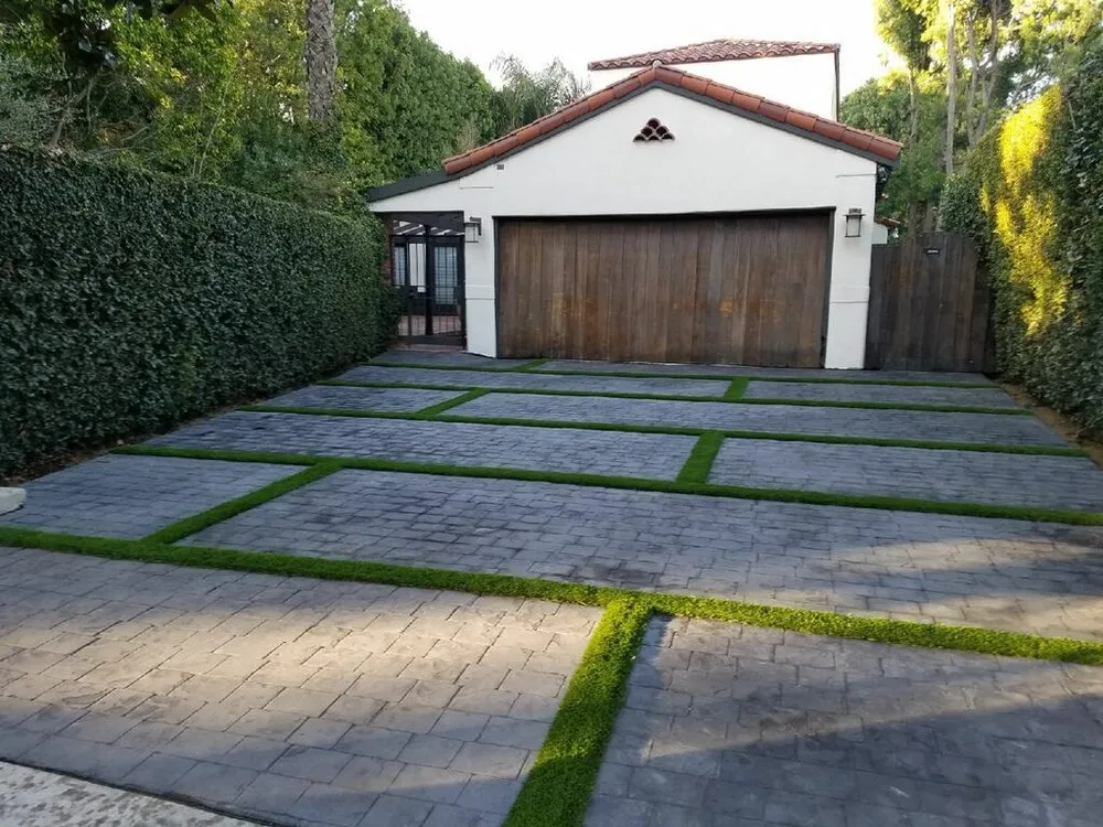 Professional yard maintenance experts serving Burbank, CA - California Pavingstone