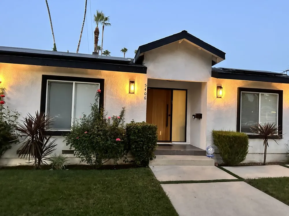 Top-rated yard cleanup service with custom design across Tarzana, CA - California Personal Builders