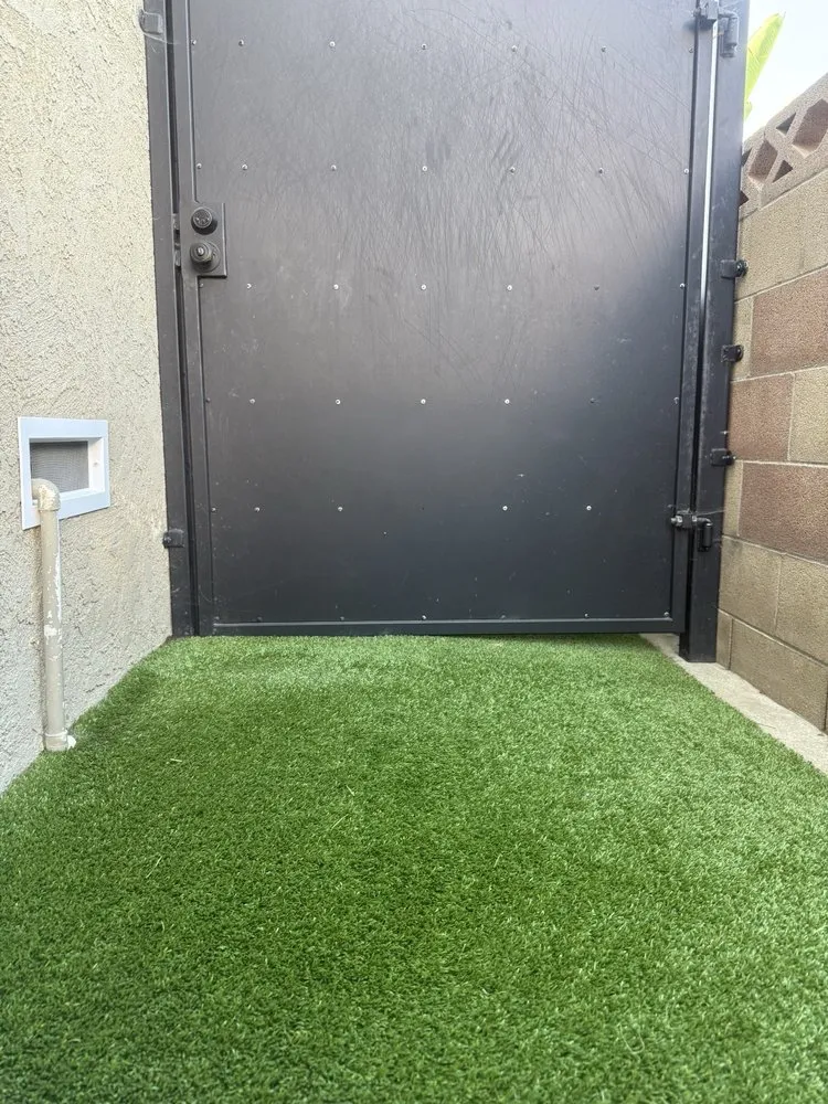 Professional outdoor landscaping in Orange, CA - California Turf & Putting Greens