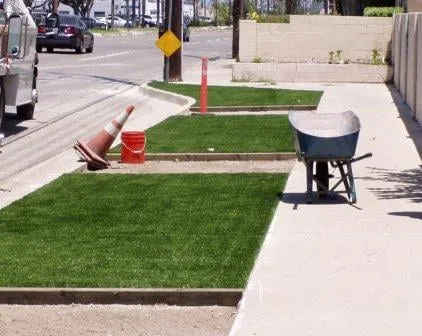 Local outdoor landscaping experts serving Signal Hill, CA - California Ultimate Turf