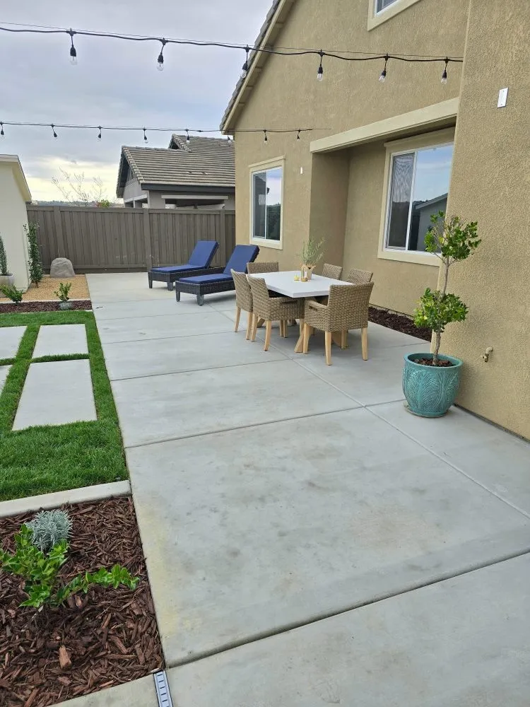 Reliable landscape design in Roseville, CA by Caligreen Landscaping