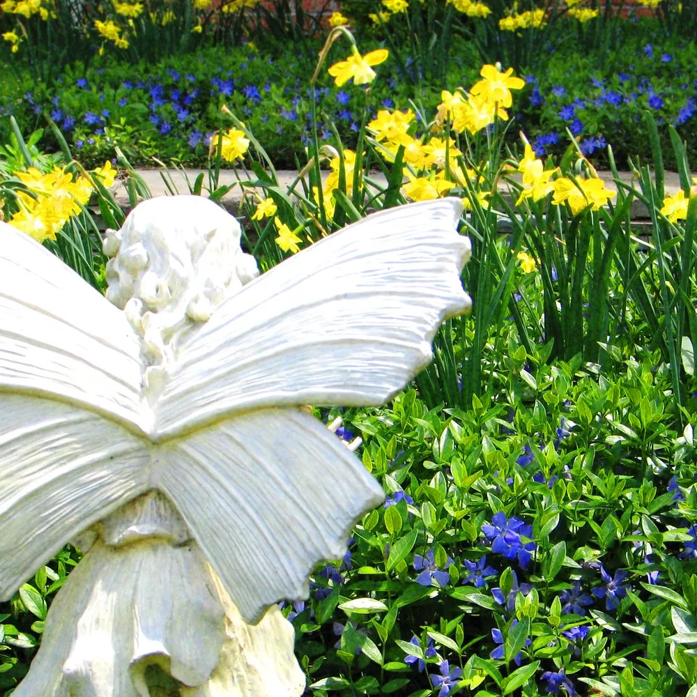 Custom residential landscaping in Belle Mead, NJ by Caliper Farms Nursery and Landscape Services