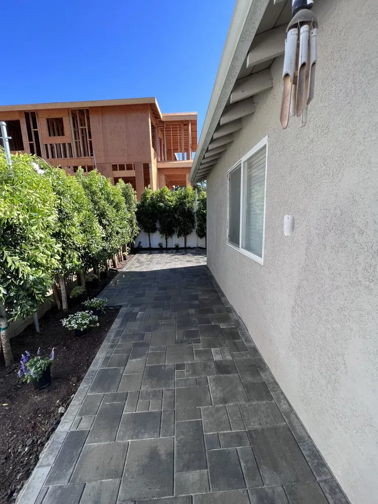 Top-rated lawn care service in Orange, CA - Caliscapes OC