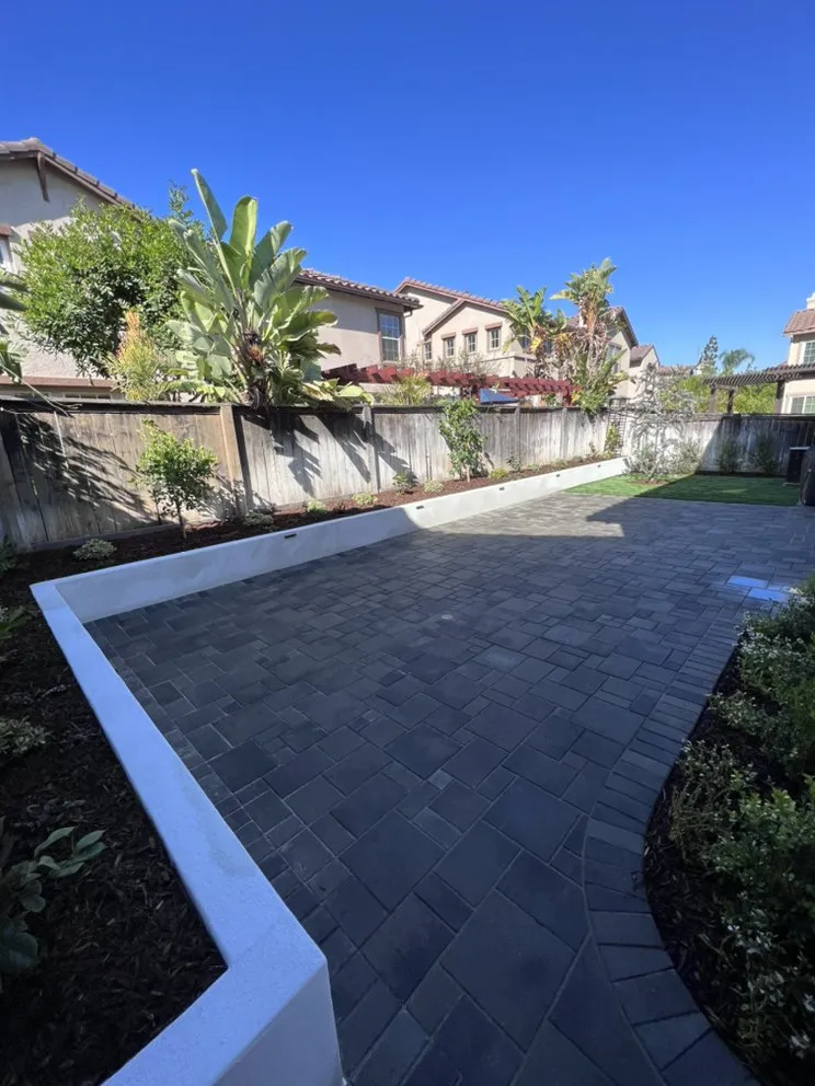 Top-rated garden landscaping in Orange, CA by Caliscapes OC