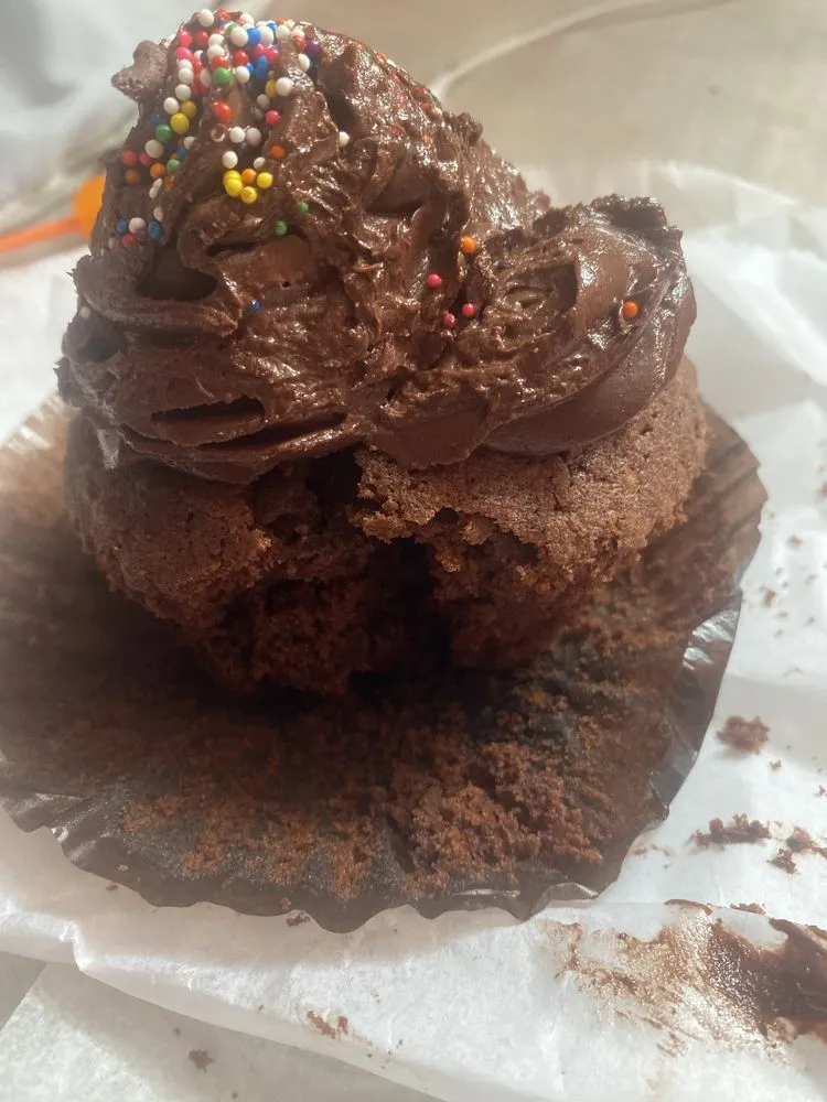 Custom lawn care service experts serving Flushing, NY - Calisi Landscaping