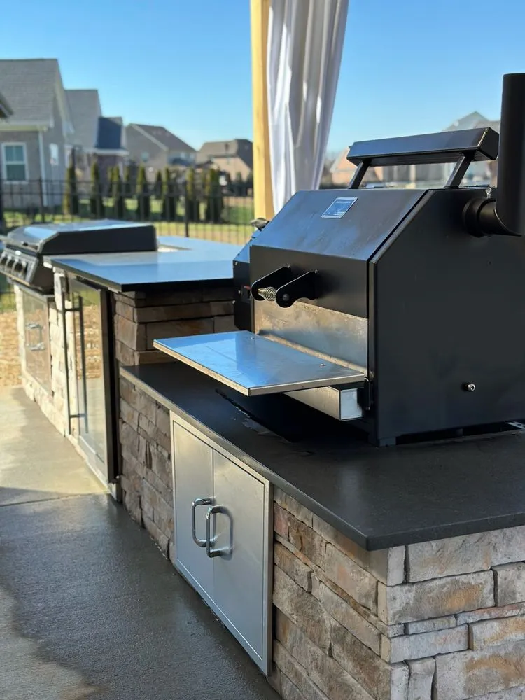 Expert outdoor landscaping experts serving Franklin, TN - Call Construction