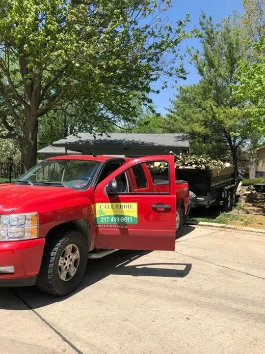 Local yard maintenance for year-round maintenance across Urbana, IL - Call Eddie