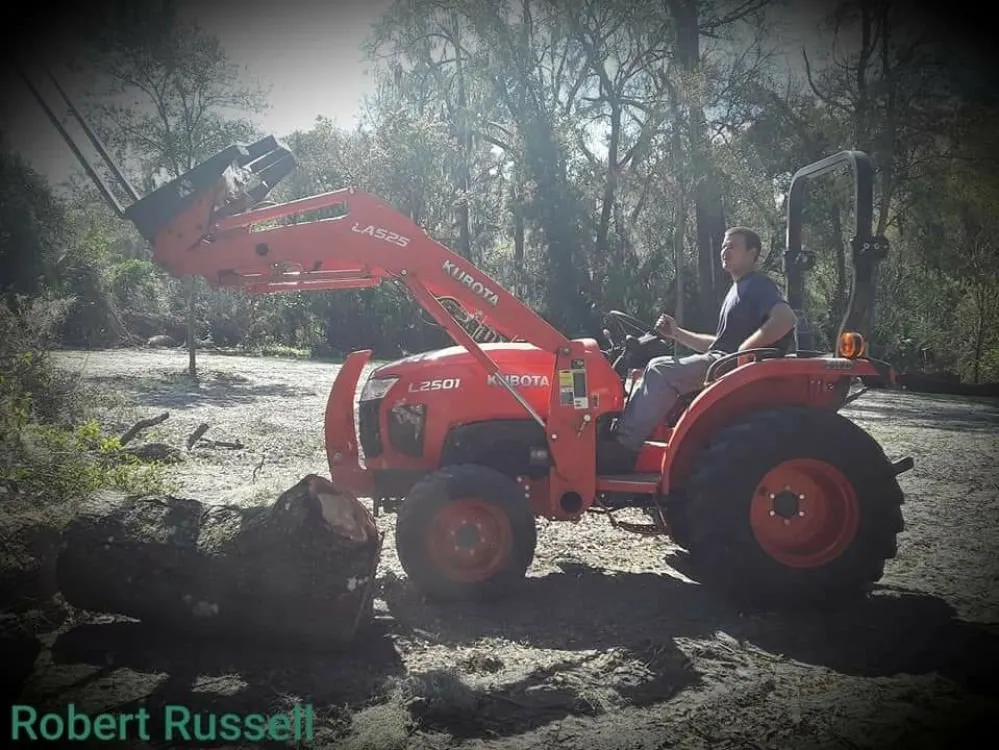 Professional lawn mowing service in High Springs, FL by Call The Treeman