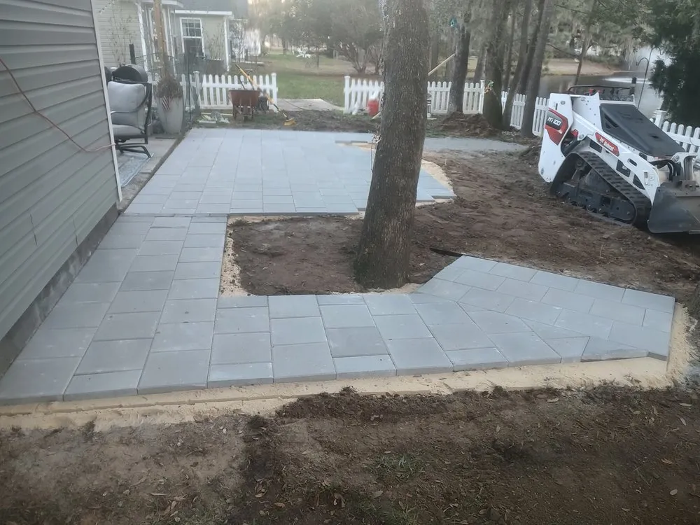 Affordable garden landscaping in Georgetown, SC by Callahan Custom Landscaping