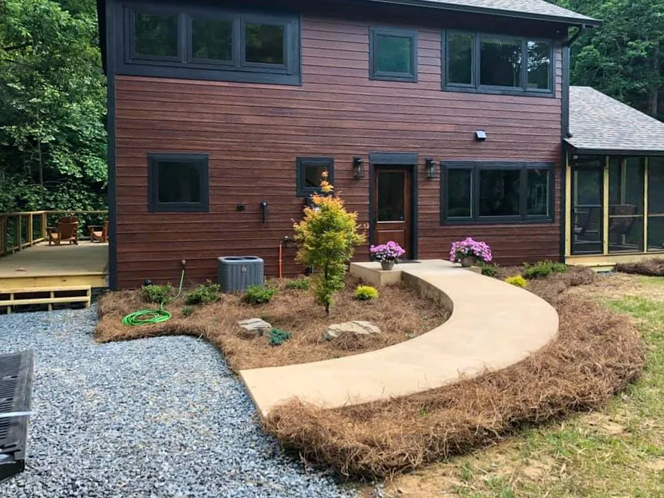 Reliable residential landscaping experts serving Chatsworth, GA - Callaway Outdoor