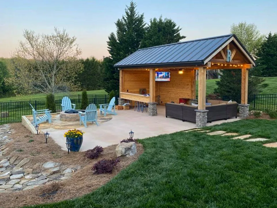 Affordable yard cleanup service in Cleveland, TN by Callaway Outdoor