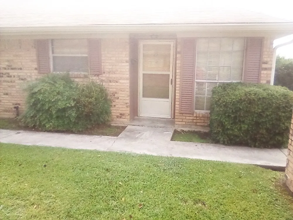 Expert lawn mowing service near you in Jeanerette, LA by Cal's Lawn care