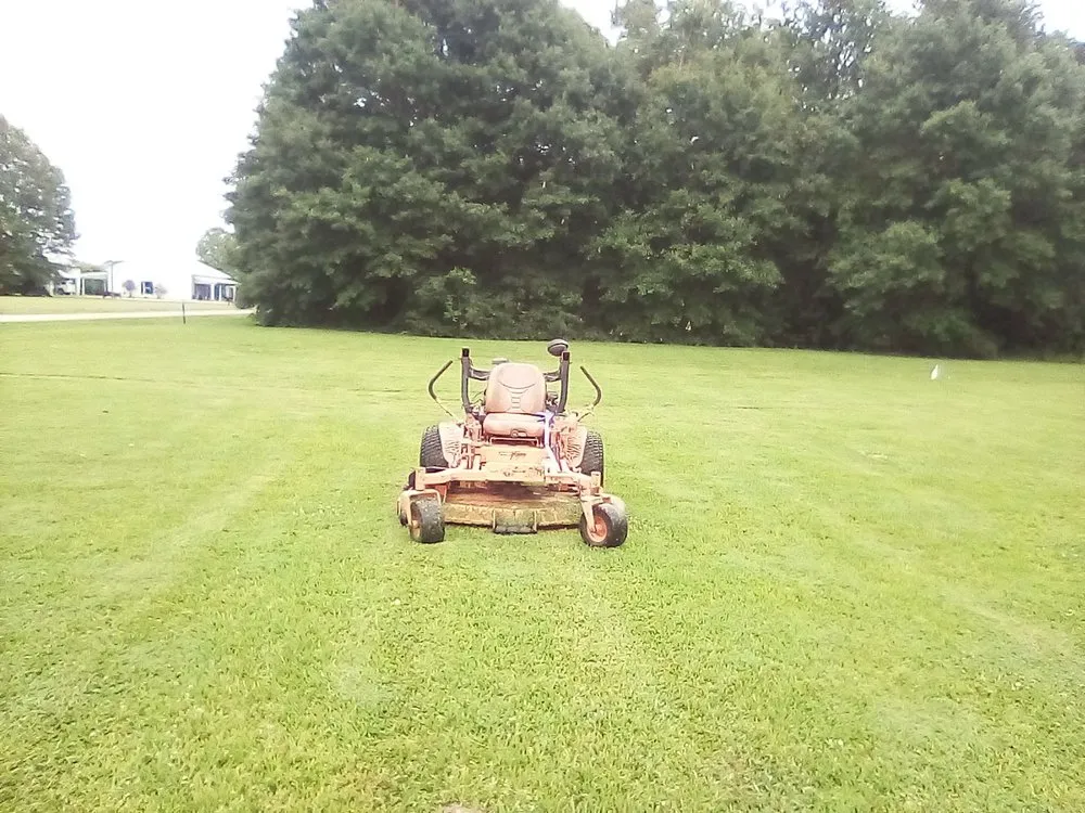 Top-rated yard cleanup service in Jeanerette, LA by Cal's Lawn care