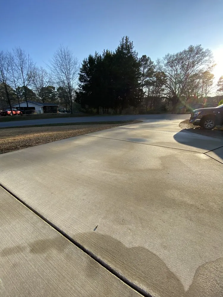 Expert yard cleanup service experts serving Warrior, AL - Calvert Lawn Maintenance