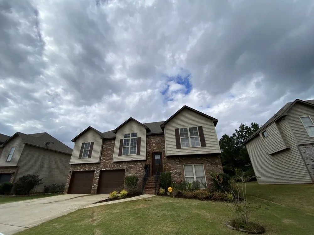 Top-rated lawn care service in Warrior, AL by Calvert Lawn Maintenance