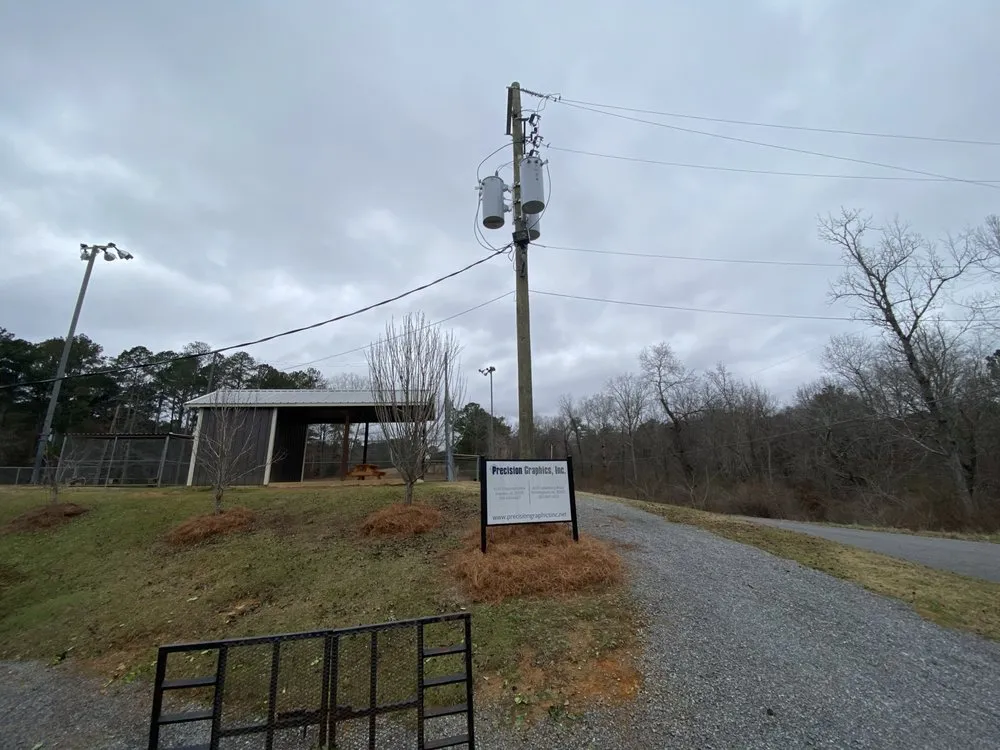 Top-rated yard maintenance experts serving Warrior, AL - Calvert Lawn Maintenance