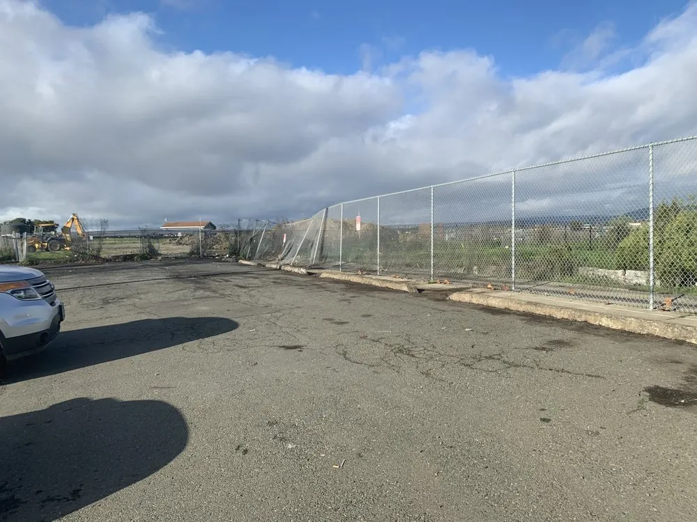 Reliable garden landscaping experts serving Vallejo, CA - Calvin's Call & Hall