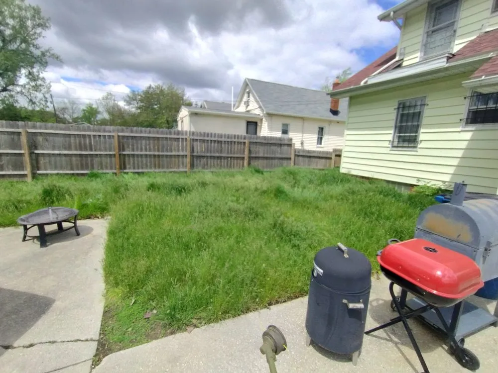 Top-rated lawn care service experts serving Toledo, OH - Calvin's Lawn Service & More