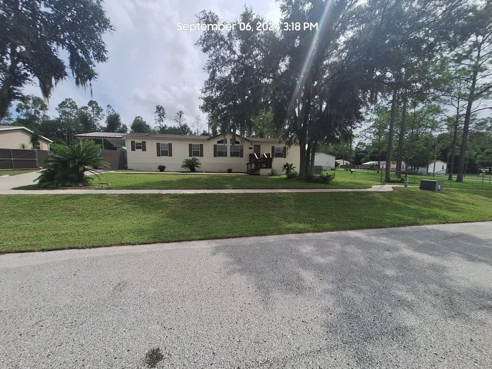 Reliable yard maintenance in Tampa Bay, FL - Calvin's Mowing Service