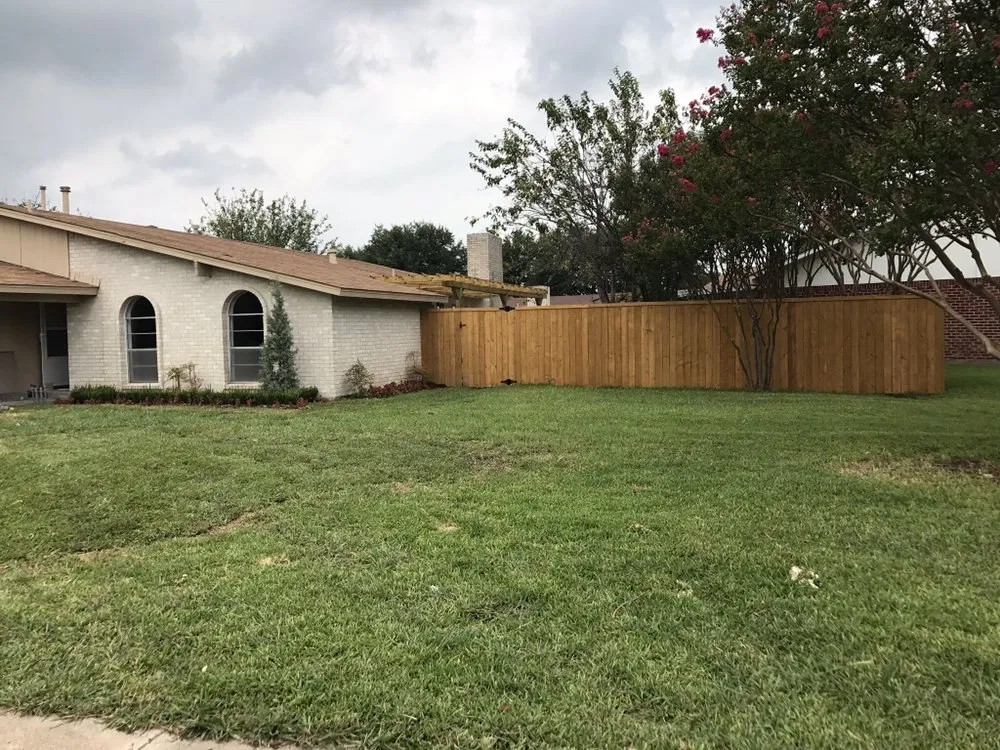 Custom yard maintenance in Dallas, TX - Camacho Building and Landscaping