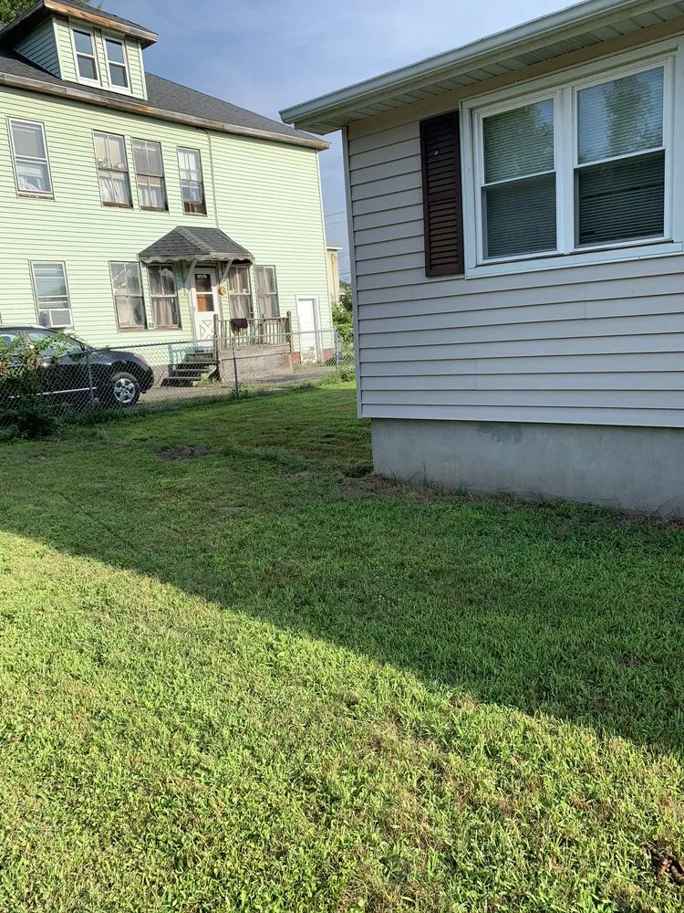 Expert lawn mowing service experts serving Chicopee, MA - Camacho Lawns and Landscapes