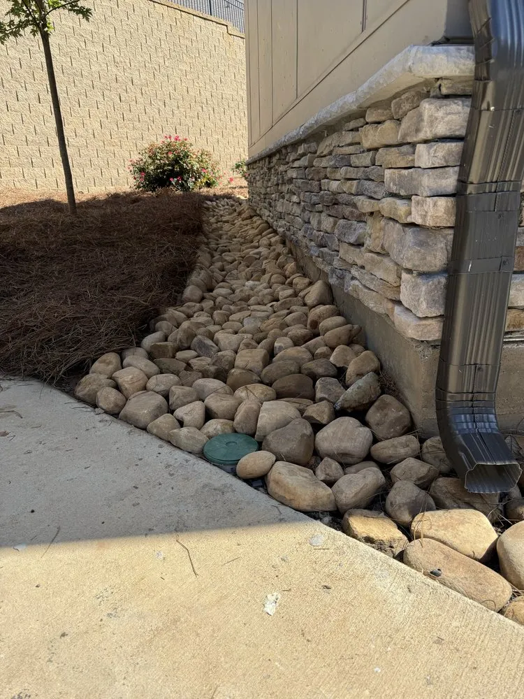 Local lawn mowing service experts serving Lawrenceville, GA - Camacho Scapes